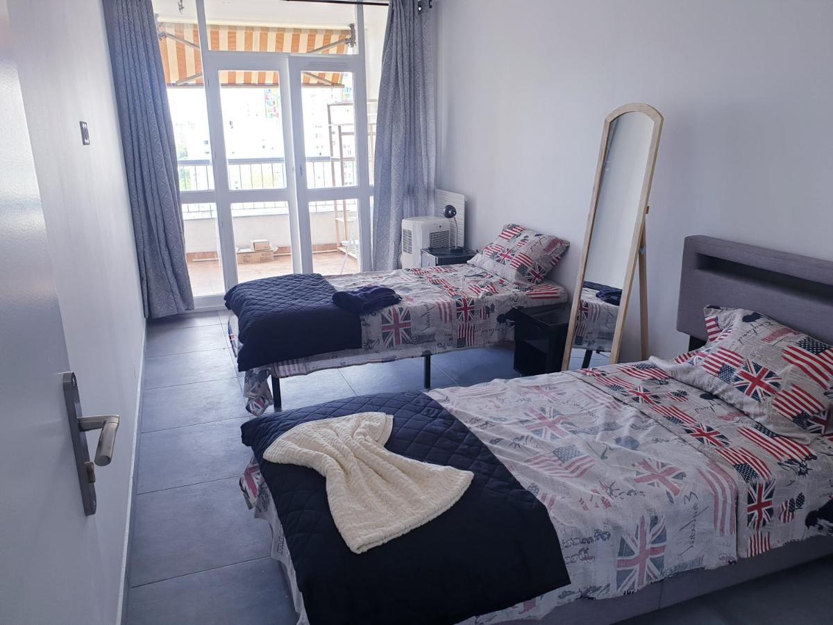 Big Flat Sea Vieuw 95 M2 5 Rooms Near Airport 5 Min Train 3 Min And Tram On Site, Beach 7 Min, 2 Showers And 2 Toilets , Neuf Grand Appartement 95 M2 5 Chambres Proche Aeroport 5 Min Train 3 Min Et Tramway Sur Place, Plage 7 Min 2 Douches Et 2 Wc Vue Nice Eksteriør billede