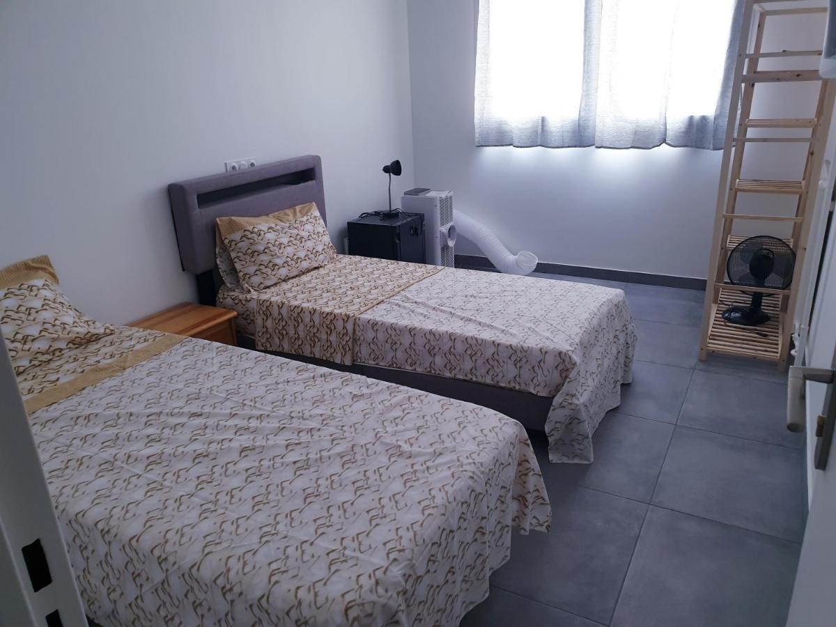 Big Flat Sea Vieuw 95 M2 5 Rooms Near Airport 5 Min Train 3 Min And Tram On Site, Beach 7 Min, 2 Showers And 2 Toilets , Neuf Grand Appartement 95 M2 5 Chambres Proche Aeroport 5 Min Train 3 Min Et Tramway Sur Place, Plage 7 Min 2 Douches Et 2 Wc Vue Nice Eksteriør billede