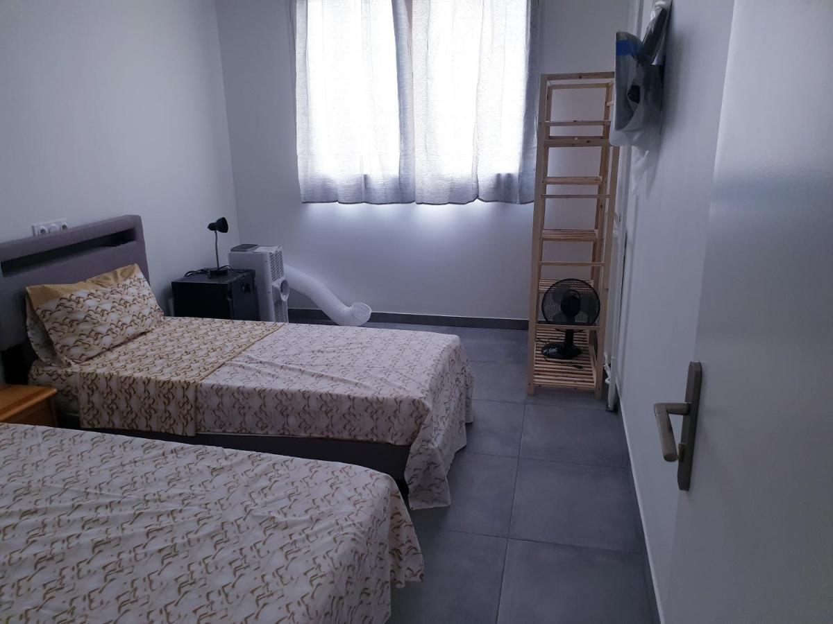 Big Flat Sea Vieuw 95 M2 5 Rooms Near Airport 5 Min Train 3 Min And Tram On Site, Beach 7 Min, 2 Showers And 2 Toilets , Neuf Grand Appartement 95 M2 5 Chambres Proche Aeroport 5 Min Train 3 Min Et Tramway Sur Place, Plage 7 Min 2 Douches Et 2 Wc Vue Nice Eksteriør billede